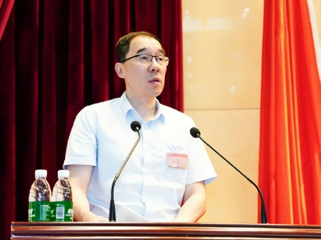 1714116400936412.jpg 海南礦業(yè)召開第四屆職工代表大會(huì)第一次會(huì)議5.jpg